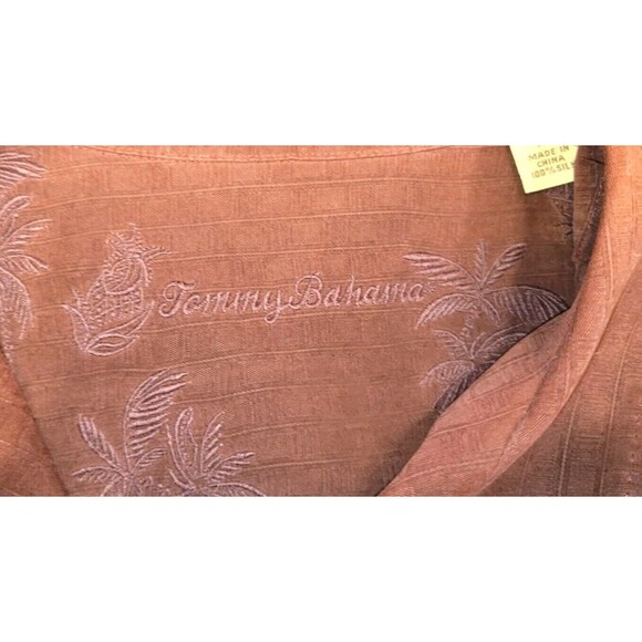 TOMMY BAHAMA Hawaiian Camp Shirt Mens XL Wine Silk Embossed Chessboard Tropical - Picture 5 of 6
